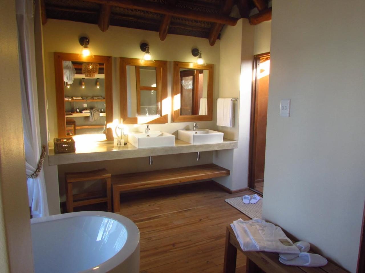 Eclectic Beach Retreat Cabo Nhamua Экстерьер фото